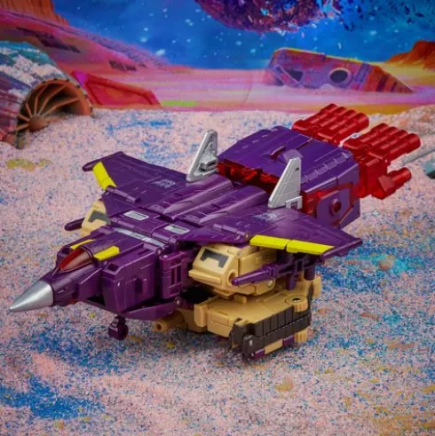 Transformers Generations Legacy Series Leader Blitzwing
