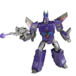 Transformers Generations Selects Voyager Cyclonus and Nightstick