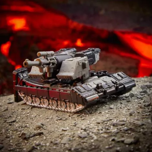 Transformers Generations War for Cybertron: Kingdom Core Class WFC-K13 Megatron