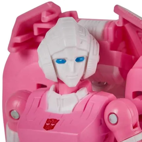 Transformers Generations War for Cybertron: E17 Arcee