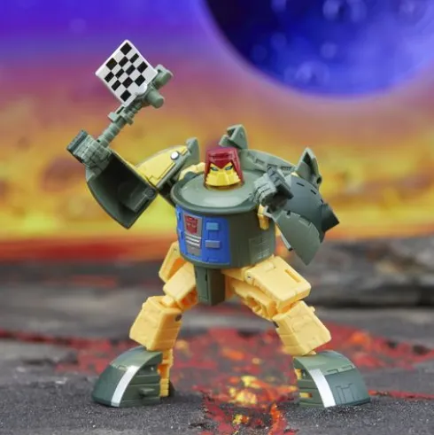 Transformers Legacy Deluxe Class Autobot Cosmos