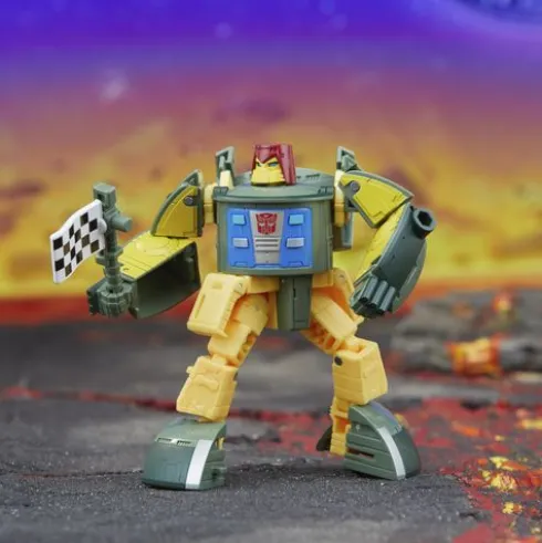 Transformers Legacy Deluxe Class Autobot Cosmos