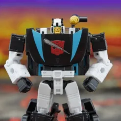 Transformers Legacy Deluxe Class Armada Universe Wheeljack