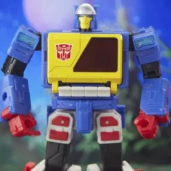 Transformers Legacy Evolution Twincast and Autobot Rewind