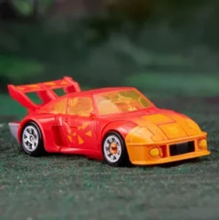 Transformers Legacy: Evolution G2 Universe Autobot Jazz