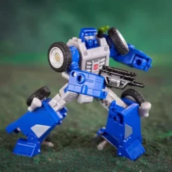 Transformers Legacy Evolution Beachcomber & Paradise Parakeet