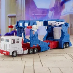 Transformers Studio Series Commander The Transformers: The Movie 86-21 Ultra Magnus Figure