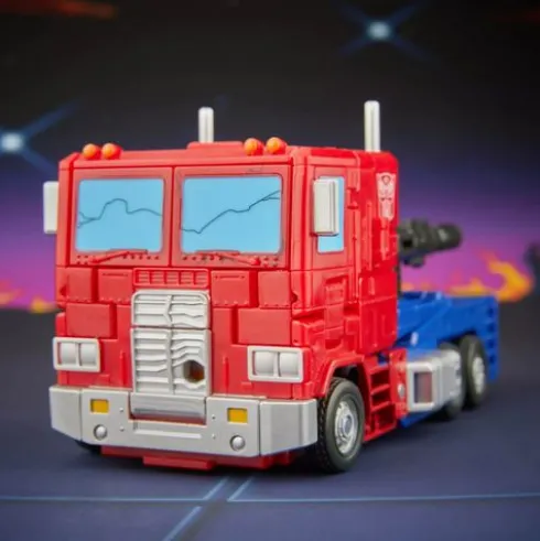 Transformers Studio Series MTMTE Collection The Transformers: The Movie Leader Class Optimus Prime