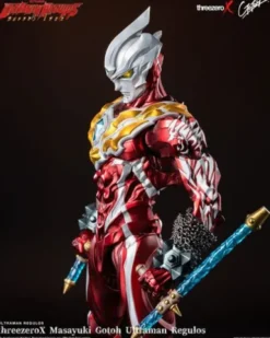 Ultraman Figura Masayuki Gotoh Ultraman Regulos 33 cm
