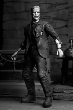 Universal Monsters Figura Ultimate Frankenstein’s Monster (Bride of Frankenstein) (B&W) 18 cm