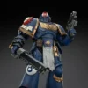 Warhammer 40,000: Space Marine 2 Figura Ultramarines Lieutenant Titus Collectors Edition 13 cm