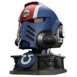Warhammer 40,000: Space Marine 2 Réplica Ultramarines Lieutenant Titus casco con expositor 44 cm