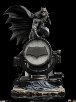 Zack Snyder’s Justice League Estatua 1/10 Deluxe Art Scale Batman on Batsignal 28 cm