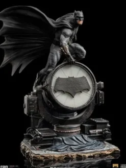 Zack Snyder’s Justice League Estatua 1/10 Deluxe Art Scale Batman on Batsignal 28 cm